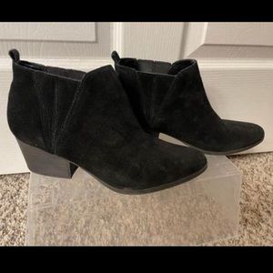 Black pointed toe ankle high boots-size 8